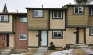 *SOLD* 2727 Pimlico Cr – Fantastic Townhouse Close To Everything!